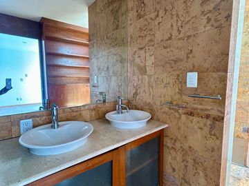 Amphitrite Casa en venta en Llano Grande