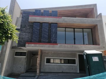 VENTA DE CASA RESIDENCIAL EN LOMAS DE ANGELOPOLIS I, SAN ANDRES CHOLULA(BAR)