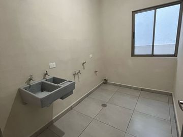 ST RENTA DE CASA DE LUJO EN ALAMO SUR SANTIAGO