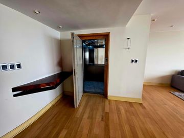Vendo Exclusivo Departamento en el Malecón de la Reserva – Miraflores