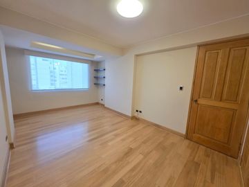Vendo Exclusivo Departamento en el Malecón de la Reserva – Miraflores