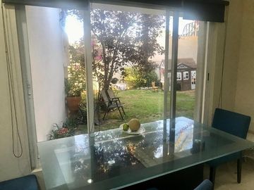 Portones de Gran Jardín, Magnifica residencia ubicada en calle cerrada
