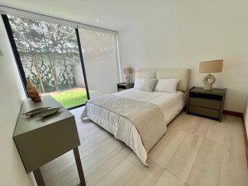 Vendo departamento exclusivo dos dormitorios en La Primavera Cumbayá