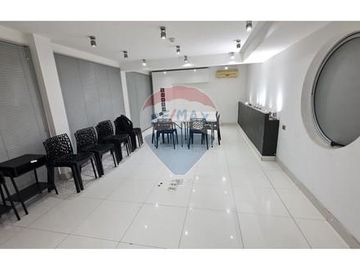 Hermoso y amplio Loft! + Estac.y bod. pasos metro