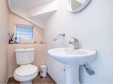 Hermosa casa en venta Cond Prados de Buin