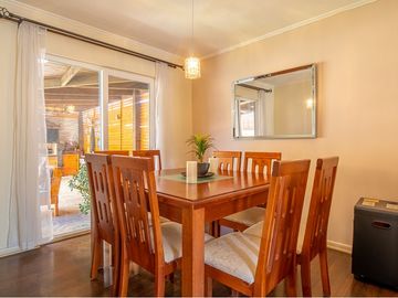 Hermosa casa en venta Cond Prados de Buin