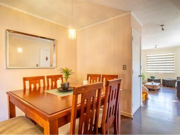 Hermosa casa en venta Cond Prados de Buin