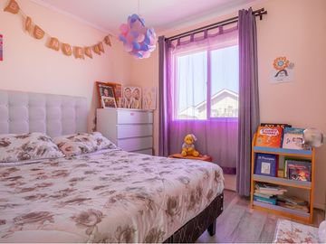 Hermosa casa en venta Cond Prados de Buin