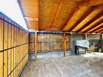 Casa esquina en venta, Conchalí.