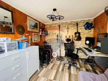 Casa esquina en venta, Conchalí.