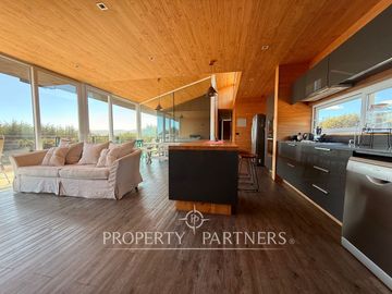 Pichilemu, Casa con Despejada vista al mar en el Pangal