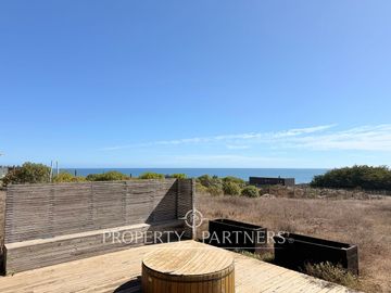 Pichilemu, Casa con Despejada vista al mar en el Pangal