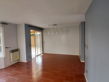 CASA EN PJE PUENTE MANSO (3D-3B) - VALLE LO CAMPINO, QUILICURA
