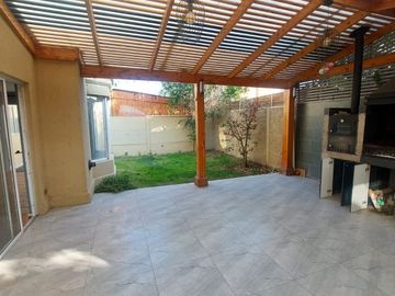CASA EN PJE PUENTE MANSO (3D-3B) - VALLE LO CAMPINO, QUILICURA