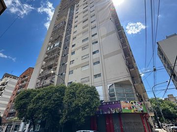 VENTA DEPARTAMENTO 3 AMBIENTES  DEPENDENCIAS COCHERA