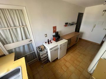 VENTA DEPARTAMENTO 3 AMBIENTES  DEPENDENCIAS COCHERA