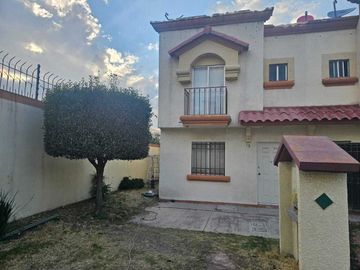 CASA EN VENTA EN VILLAS DEL REAL, TECAMAC