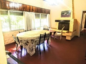 Casa en venta - 2 Dormitorios 1 Baño - General Rodríguez