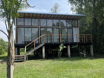 Casa en  venta en el Delta en Segunda Sección sobre Arroyo Estudiantes
