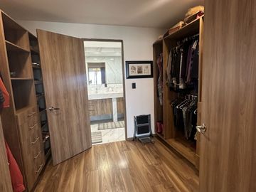 OPORTUNIDAD, AMPLIO DEPARTAMENTO EN VENTA CON VISTA AL LAGO, JURIQUILLA