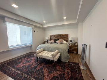 OPORTUNIDAD, AMPLIO DEPARTAMENTO EN VENTA CON VISTA AL LAGO, JURIQUILLA
