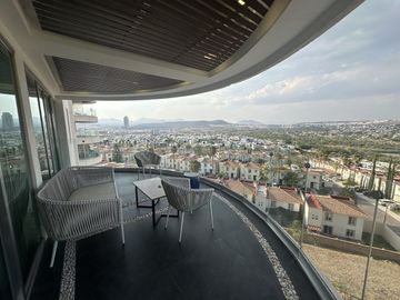 OPORTUNIDAD, AMPLIO DEPARTAMENTO EN VENTA CON VISTA AL LAGO, JURIQUILLA