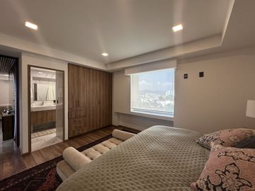 OPORTUNIDAD, AMPLIO DEPARTAMENTO EN VENTA CON VISTA AL LAGO, JURIQUILLA