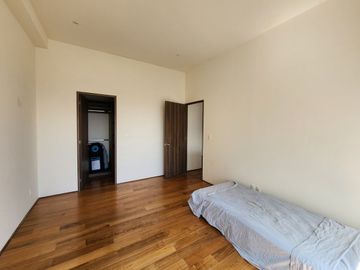 DEPARTAMENTO EN VENTA EN BOSQUE REAL