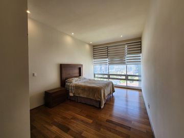DEPARTAMENTO EN VENTA EN BOSQUE REAL