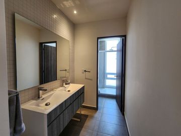DEPARTAMENTO EN VENTA EN BOSQUE REAL