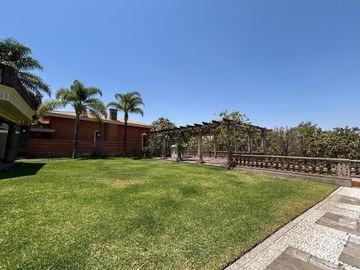 Casa en Venta al Sur en el Palomar Vista  Panorámica