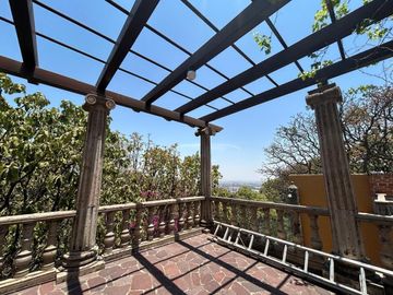 Casa en Venta al Sur en el Palomar Vista  Panorámica