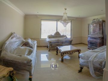 Casa en Venta al Sur en el Palomar Vista  Panorámica