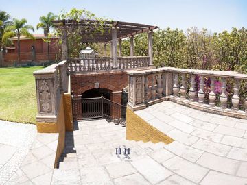 Casa en Venta al Sur en el Palomar Vista  Panorámica
