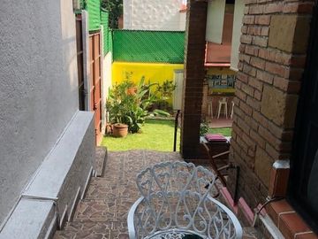 ¡Tu oasis privado con alberca y jardín en exclusiva privada!