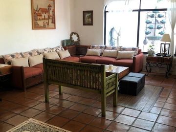 ¡Tu oasis privado con alberca y jardín en exclusiva privada!