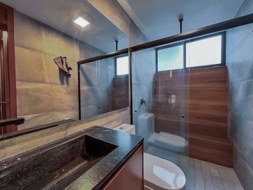 Casa de Lujo en Venta en Lomas del Valle Zapopan