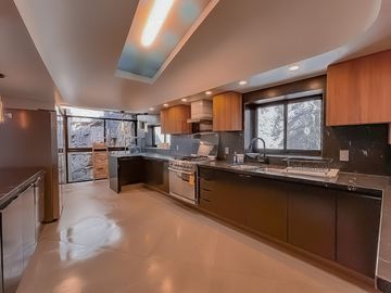 Casa de Lujo en Venta en Lomas del Valle Zapopan