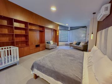 Casa de Lujo en Venta en Lomas del Valle Zapopan