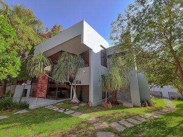 Casa de Lujo en Venta en Lomas del Valle Zapopan