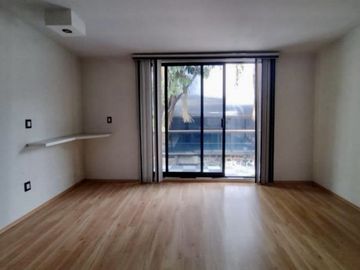 Gran casa con amenidades