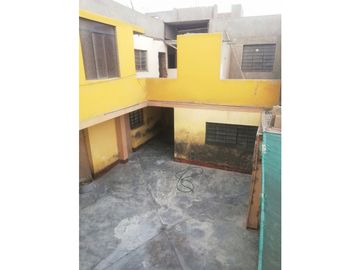 CHORRILLOS - VENTA CASA COMO TERRENO - ÁREA 262 m2