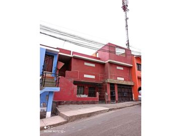 CHORRILLOS - VENTA CASA COMO TERRENO - ÁREA 262 m2