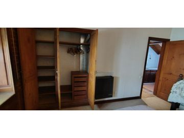 Chalet zona Iglesia. 3 dorm + dependencia. A 350 mts del mar