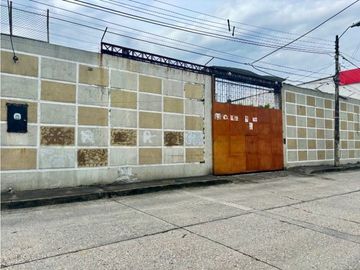 VENDO CASA EN URDESA (AV 2DA) KATGAR
