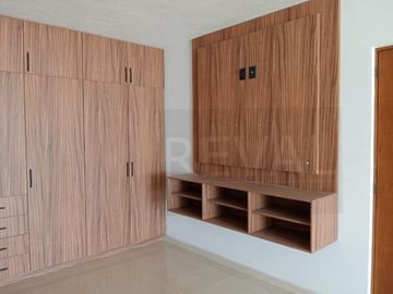 Linda Casa de Autor en Venta en Cumbres del Lago Juriquilla