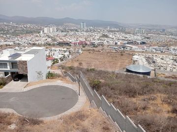 Linda Casa de Autor en Venta en Cumbres del Lago Juriquilla