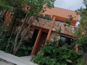 Venta Casa Nueva de 3 Recámaras con Roof y Jardín en Tulum – Lista para Escriturar