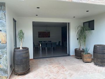 VENTA casa en Lomas de Angelopolis Puebla, 4 recamaras y jardin