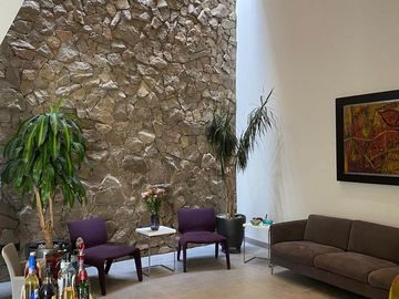 VENTA casa en Lomas de Angelopolis Puebla, 4 recamaras y jardin